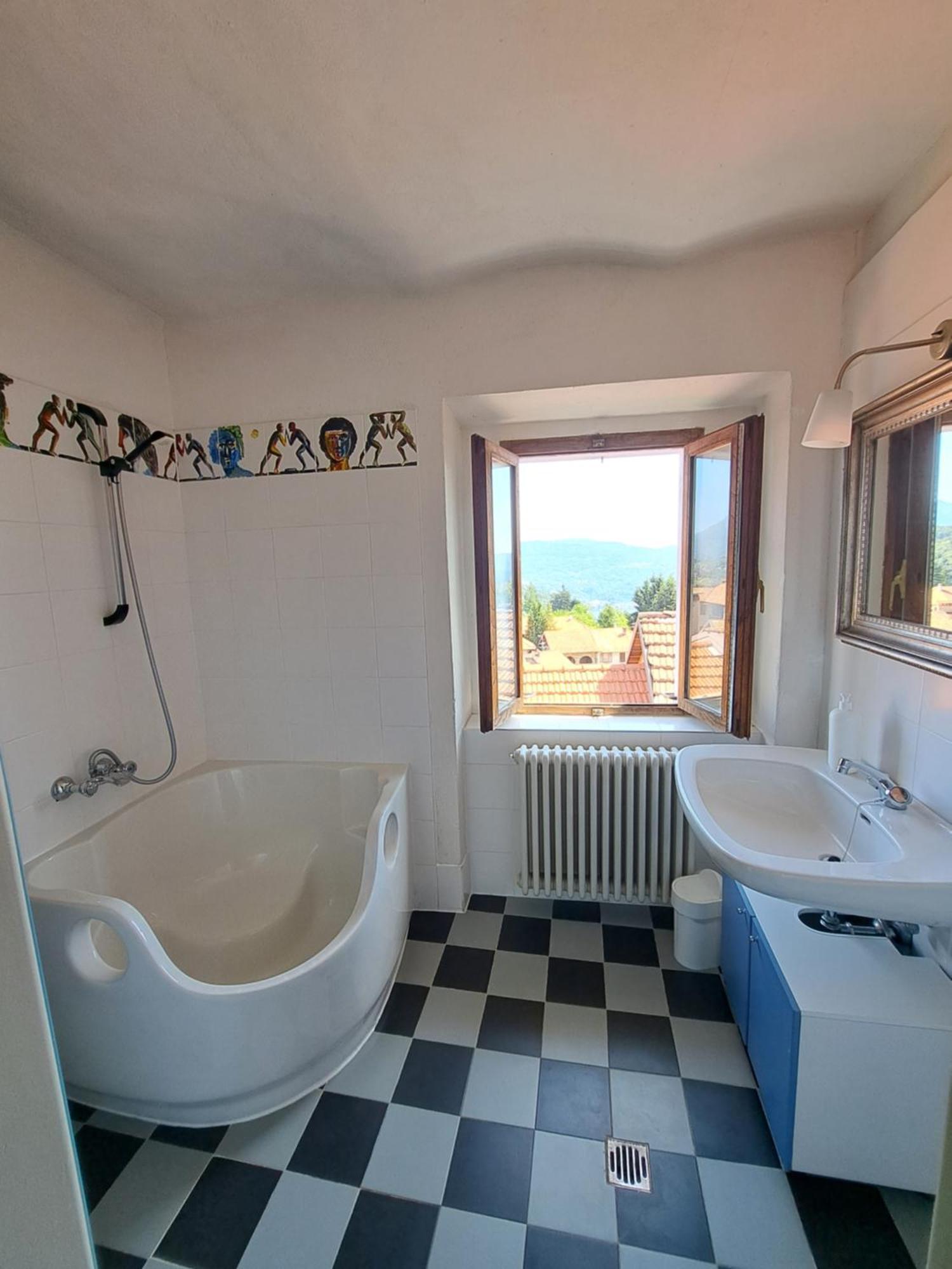 Appartamento Storico Con Giardino Soleggiato - B&B Via Rinaldi Arto Centonara Екстер'єр фото